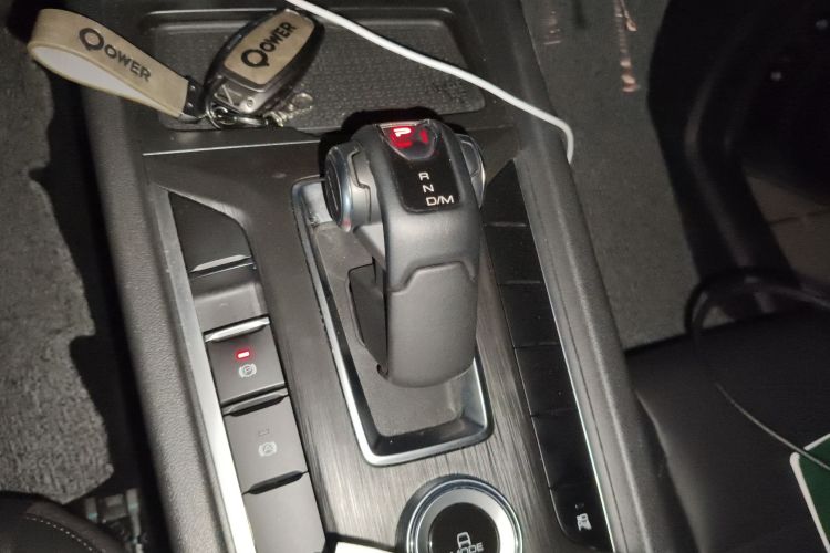 长城 炮 2023款 2.0T商用版自动柴油两驱精英型标箱GW4D20M中控内饰18