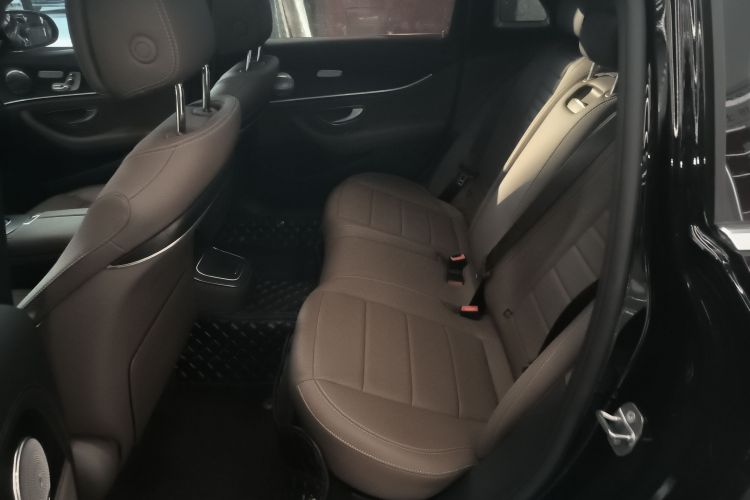 奔驰E级 2023款 E 300 L 运动时尚型中控内饰21