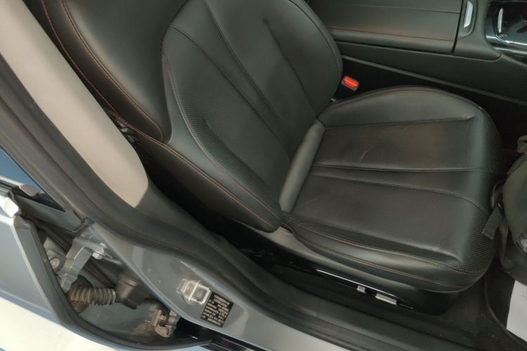 小鹏P7 2020款 670N局部细节41