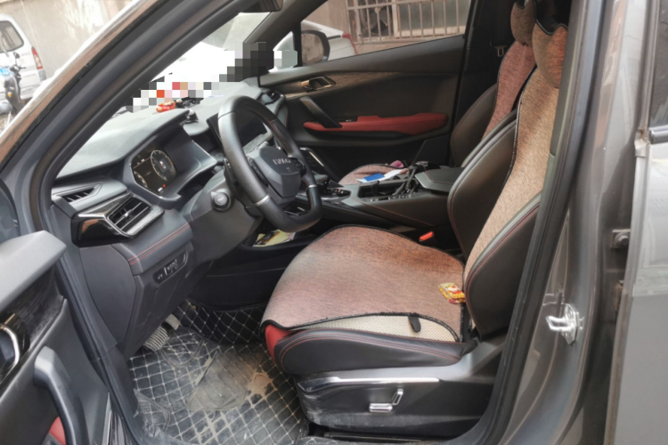 领克06 2020款 1.5T 劲Pro中控内饰19