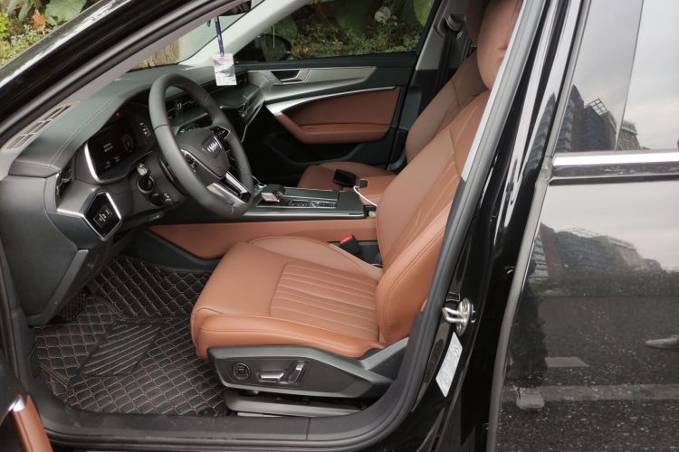 奥迪A6L 2025款 45 TFSI 臻选动感型+通风舒享包中控内饰19