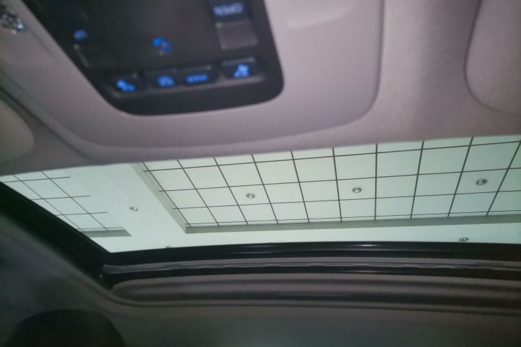 丰田 凯美瑞 2019款 改款 2.0G 豪华版局部细节22