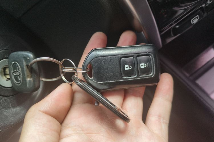 丰田 YARiS L 致炫 2019款 1.5E CVT魅动版 国VI中控内饰11