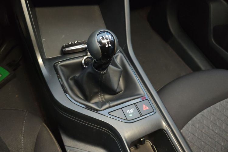 荣威i5 2023款 1.5L 手动舒享版中控内饰18