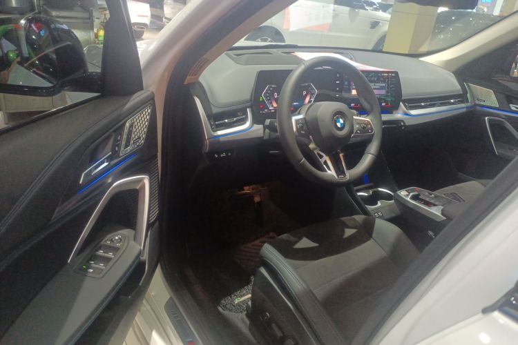 宝马X1 2023款 xDrive25Li M运动套装中控内饰7003