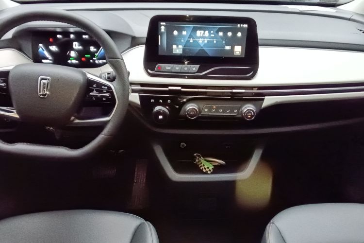 奔腾NAT 2023款 PRO 智享出行版 425km局部细节16