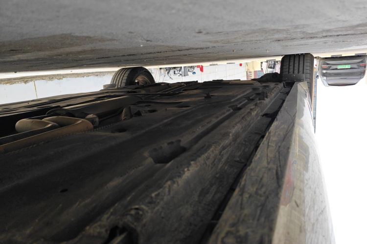 捷豹XFL 2017款 XFL 2.0T 240PS 豪华版局部细节9002