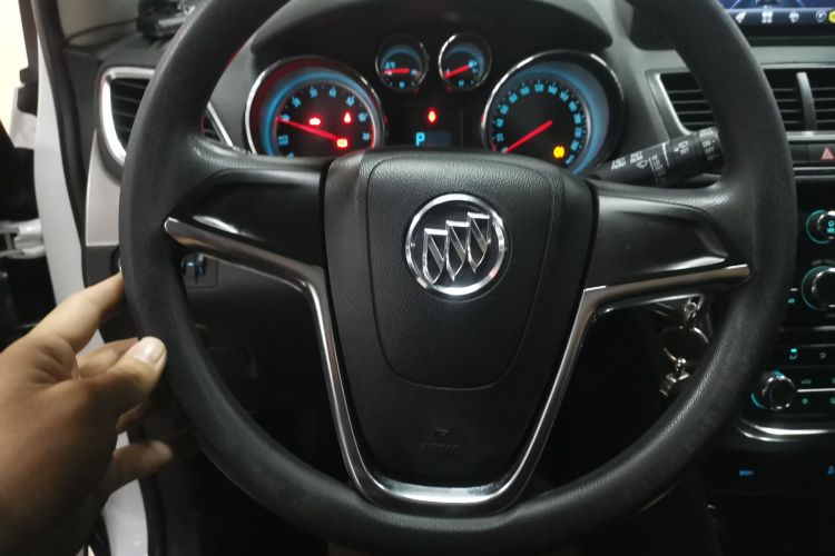 别克 昂科拉 2015款 1.4T 自动两驱都市精英型中控内饰13