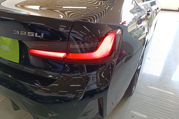 宝马3系 2024款 325Li M运动套装车身外观9