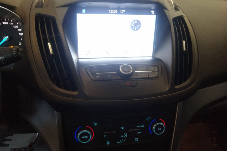 福特 翼虎 2019款 EcoBoost 180 两驱铂翼型 国VI中控内饰16