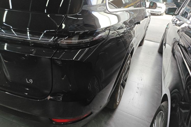 理想汽车 理想L9 2024款 Ultra车身外观9