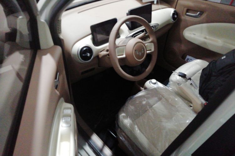 五菱汽车 宏光MINIEV 2025款 四门版 进阶款中控内饰20