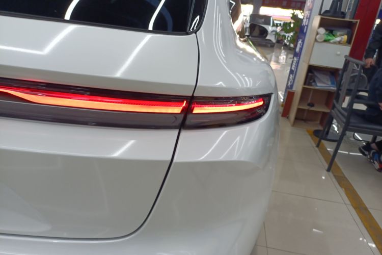 蔚来ET5T 2025款 75kWh Touring车身外观9