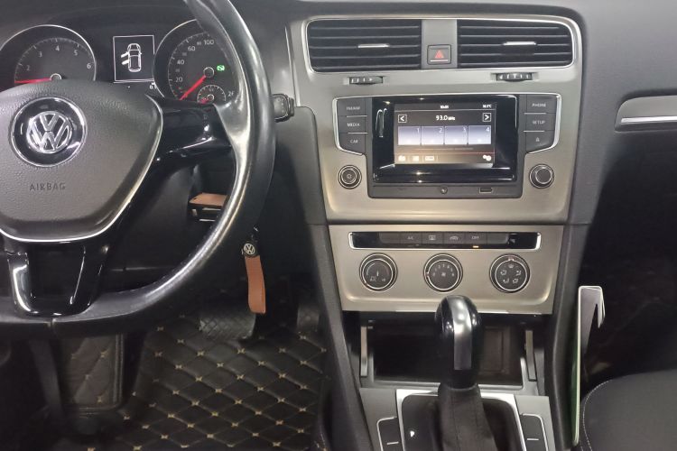 大众 高尔夫 2016款 1.6L 自动舒适型中控内饰16