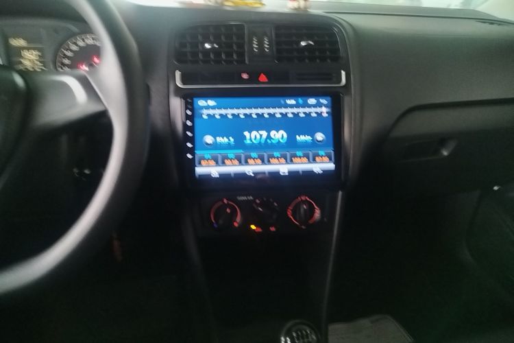 大众 Polo 2016款 1.4L 手动风尚型局部细节16