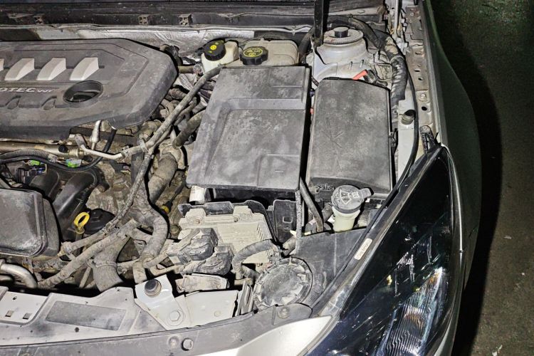 别克 君威 2012款 2.0L 舒适版局部细节9007