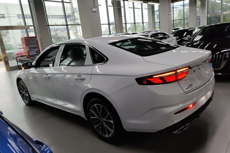 吉利汽车 星瑞 2025款 东方曜 1.5TD 扶摇版车身外观4