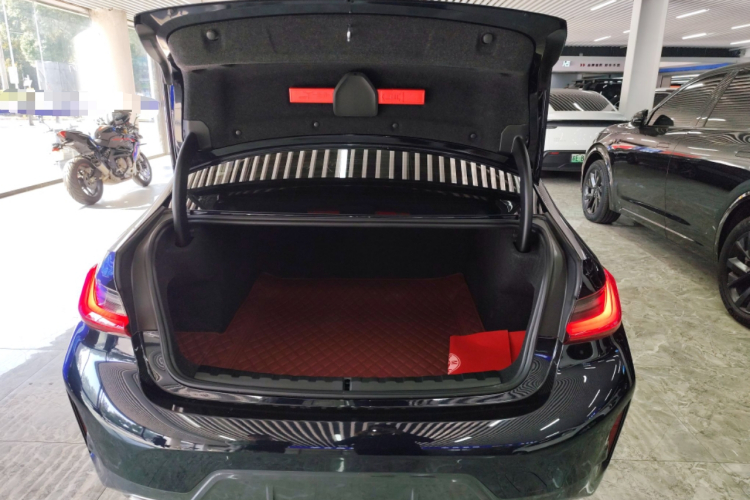 宝马3系 2023款 325i M运动套装局部细节23