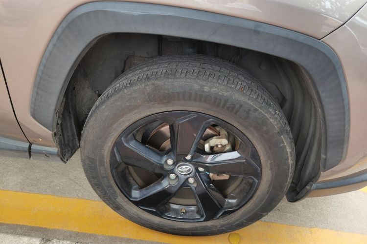 丰田 RAV4荣放 2020款 双擎 2.5L E-CVT四驱旗舰版车身外观10