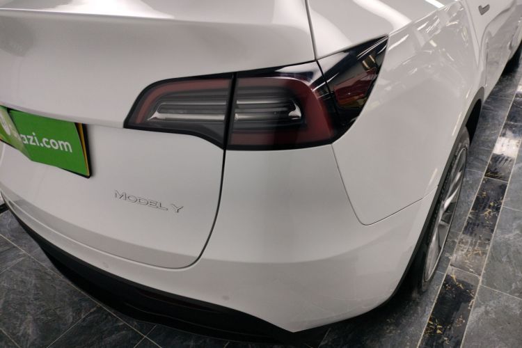 特斯拉 Model Y 2022款 改款 长续航全轮驱动版车身外观6006