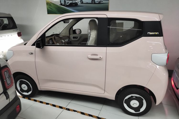 五菱汽车 宏光MINIEV 2024款 第三代 215km 青春版车身外观4