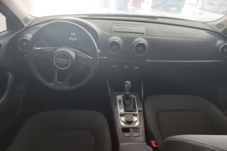 奥迪A3 2019款 Sportback 35 TFSI 进取型 国VI中控内饰7002