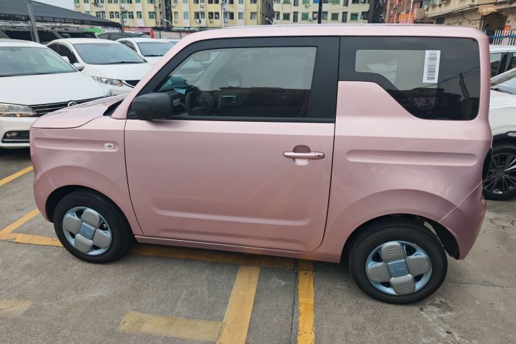 吉利银河 2024款 改款 熊猫mini 200km 龙腾版车身外观4