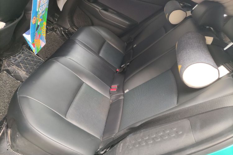 丰田C-HR 2020款 2.0L 领先版中控内饰21