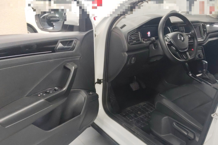 大众 T-ROC探歌 2020款 280TSI DSG两驱舒适型中控内饰20
