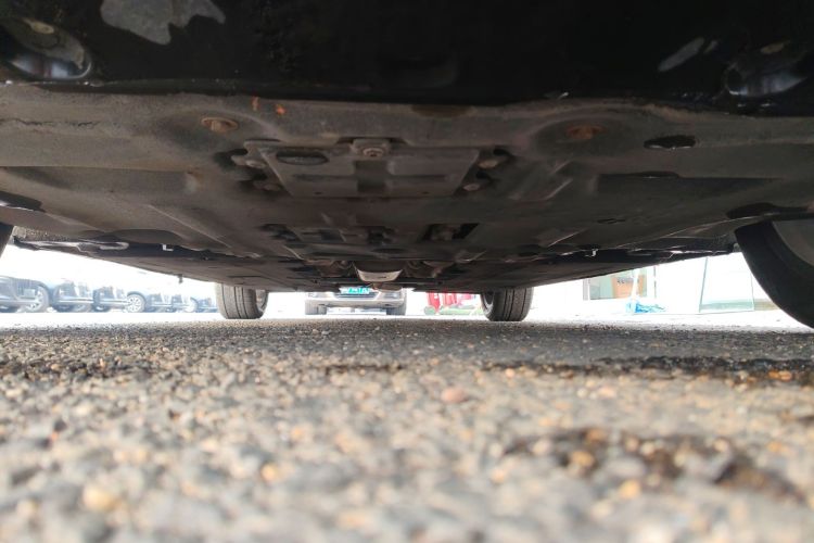 红旗H6 2023款 2.0T 致逸版局部细节9008