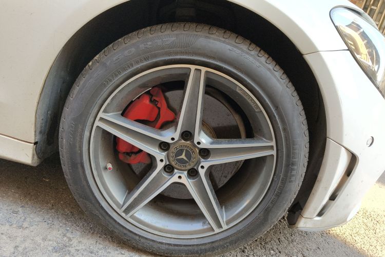 奔驰C级 2019款 C 180 L 时尚型运动版车身外观10