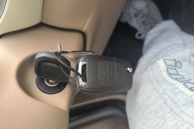 五菱汽车 宏光MINIEV 2025款 四门版 进阶款中控内饰11