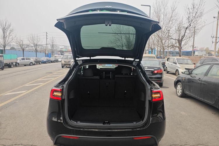特斯拉 Model Y 2022款 长续航全轮驱动版机舱底盘23