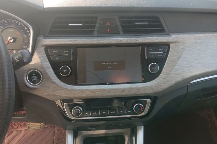 吉利汽车 远景X3 2017款 1.5L 自动尊贵型中控内饰16