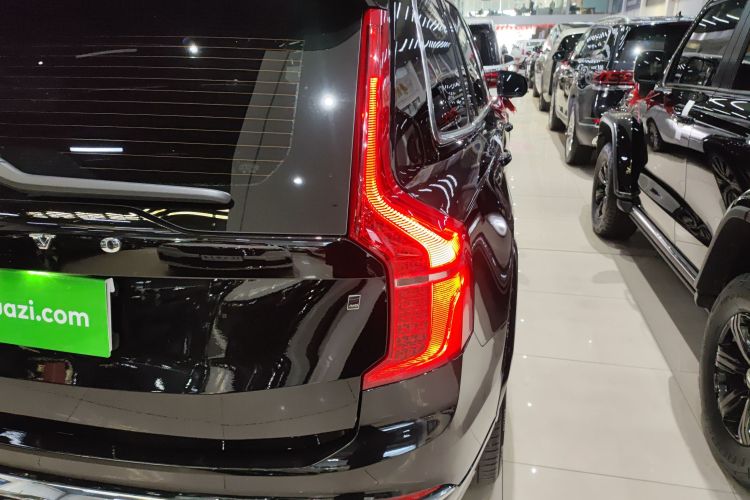 沃尔沃XC90 2024款 B5 智行豪华版 5座车身外观9