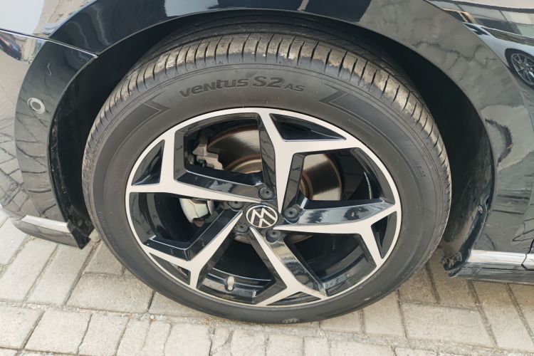 大众 迈腾 2023款 200万辆纪念版 380TSI DSG旗舰型车身外观6007