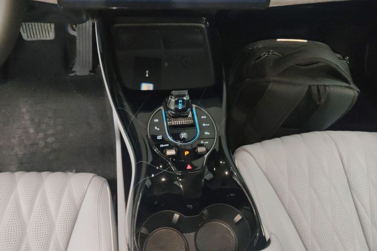 比亚迪 海豹 2022款 700km 长续航后驱版中控内饰18