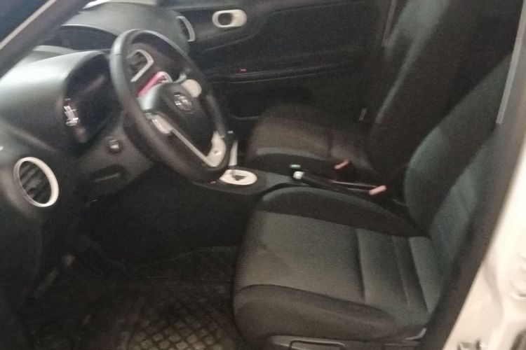 名爵3 2013款 1.5L AMT精英版中控内饰19