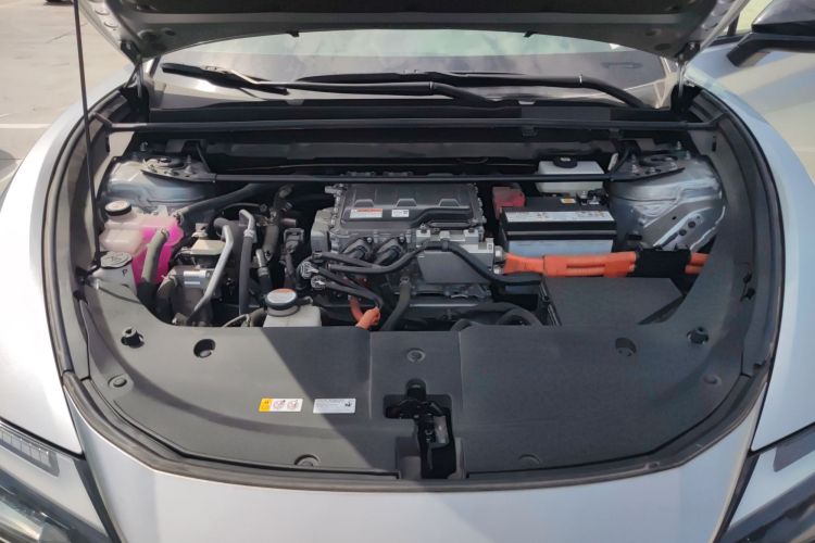 雷克萨斯RZ 2023款 450e 四驱纵行版局部细节24