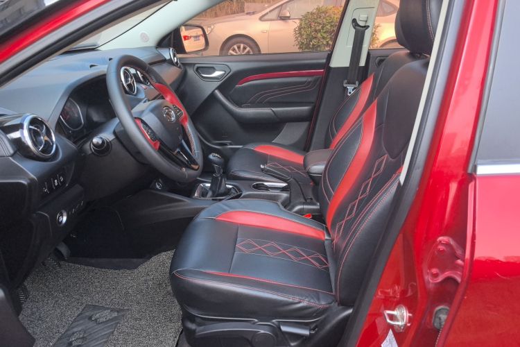 东南DX3 2018款 1.5T SRG 手动尊贵型中控内饰19