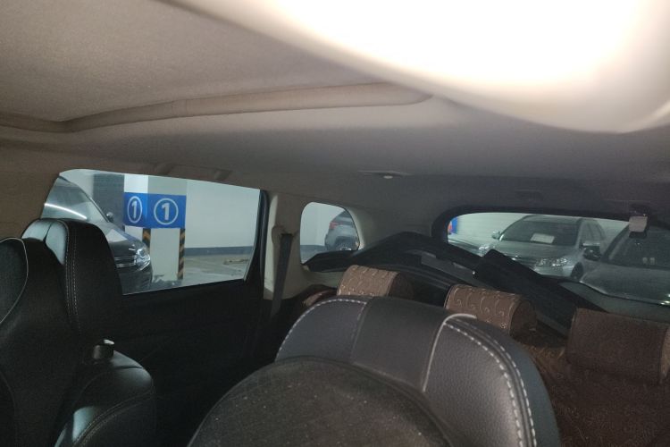 三菱 欧蓝德 2016款 2.4L 四驱精英版 5座中控内饰22