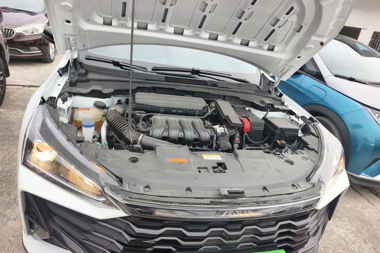 东风风神 奕炫 2024款 1.5L 自动劲速版机舱底盘24