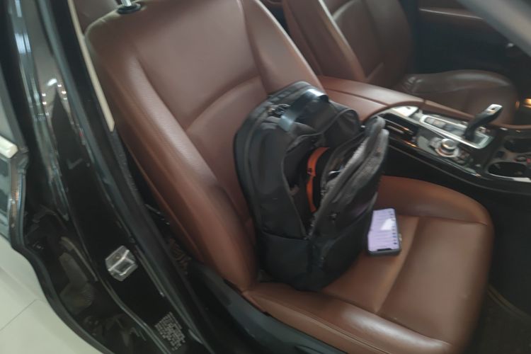 宝马5系 2014款 525Li 领先型中控内饰41