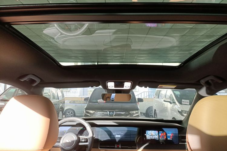 理想汽车 理想ONE 2021款 增程6座版中控内饰22