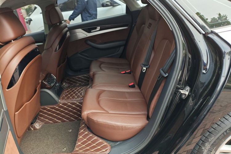 奥迪A8 2016款 A8L 45 TFSI quattro舒适型中控内饰7004