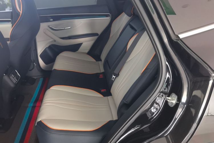 比亚迪 宋PLUS新能源 2021款 DM-i 110KM 旗舰型中控内饰21