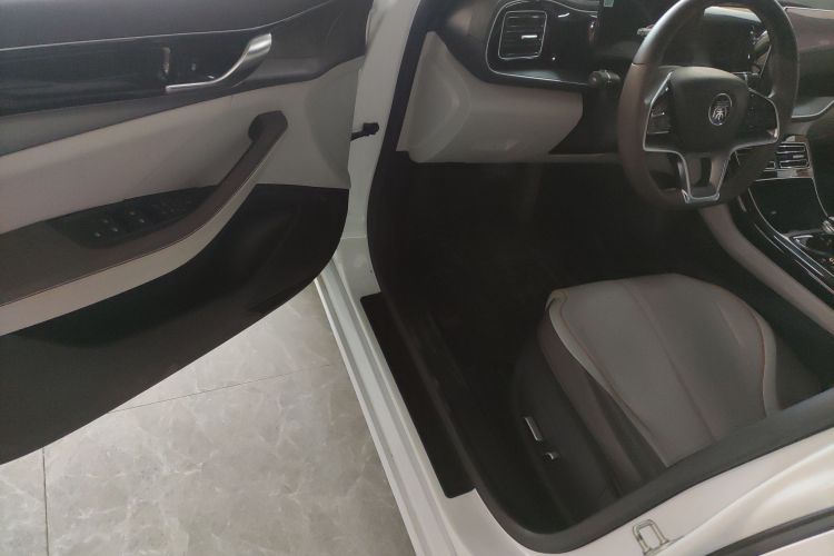 比亚迪 秦PLUS 2023款 冠军版 EV 420KM超越型中控内饰20