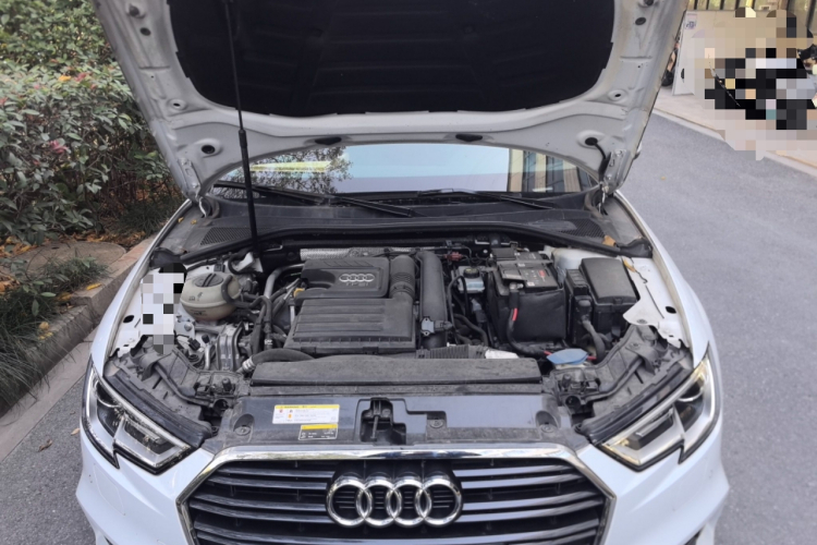 奥迪A3 2018款 30周年年型 Limousine 35 TFSI 时尚型局部细节24