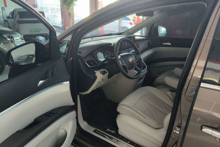 别克GL8 2021款 陆上公务舱 652T 尊贵型中控内饰7003