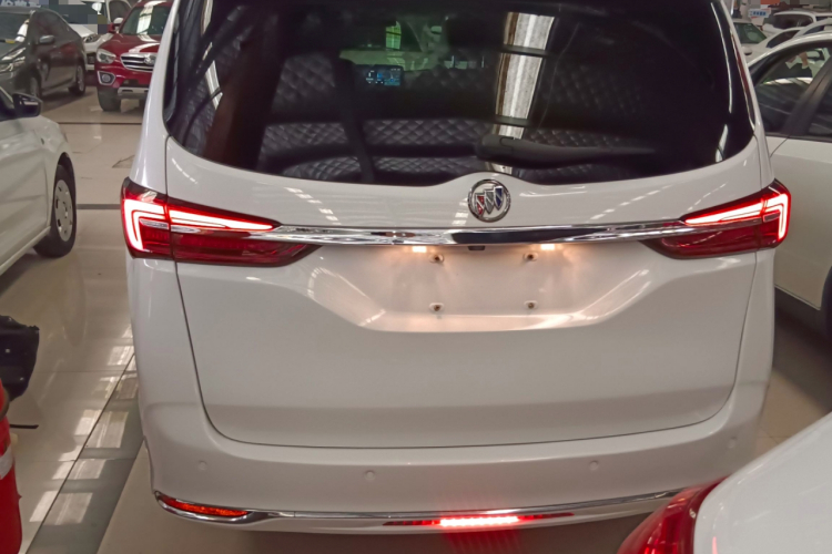 别克GL8 2020款 陆上公务舱 652T 豪华型车身外观6004